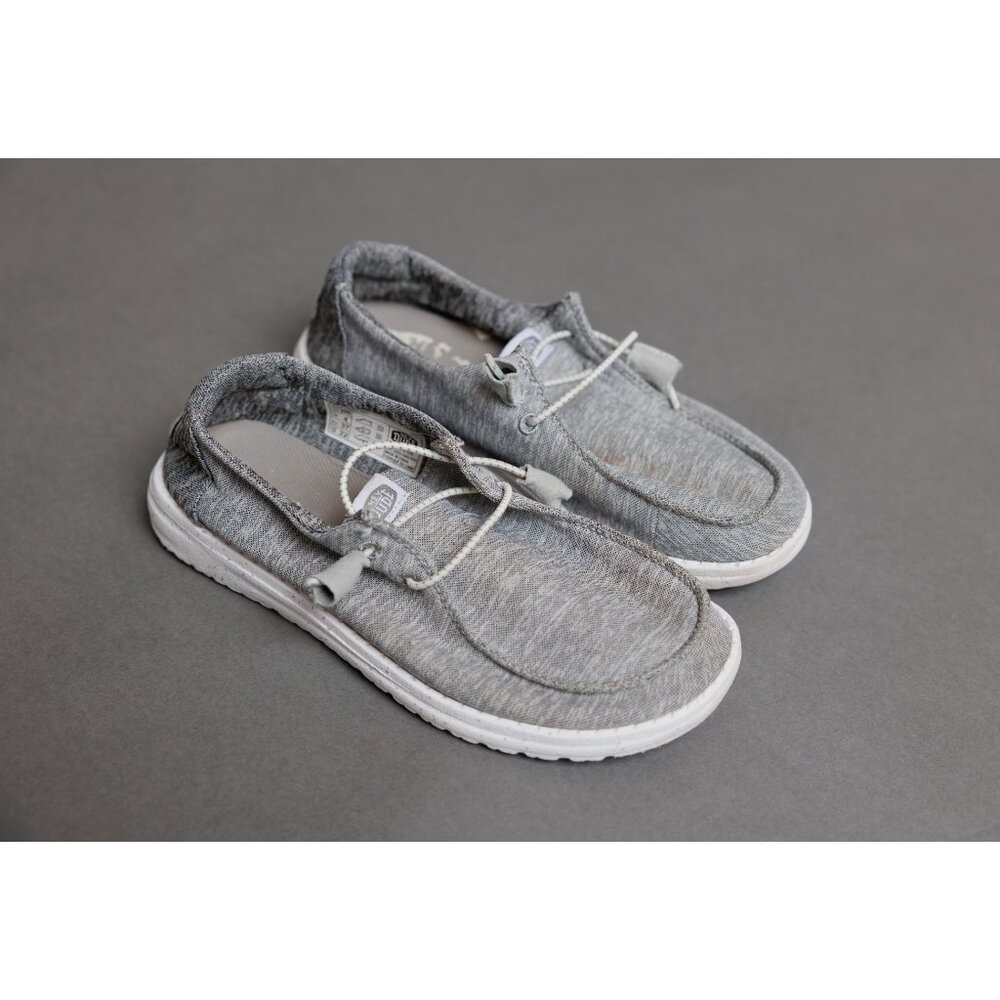 Hey Dudes Gray shoes for boys, big kids size 6